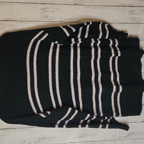 🎅American Eagle Outfitters Black Textured Sweater Oversized Small - Picture 7 of 7